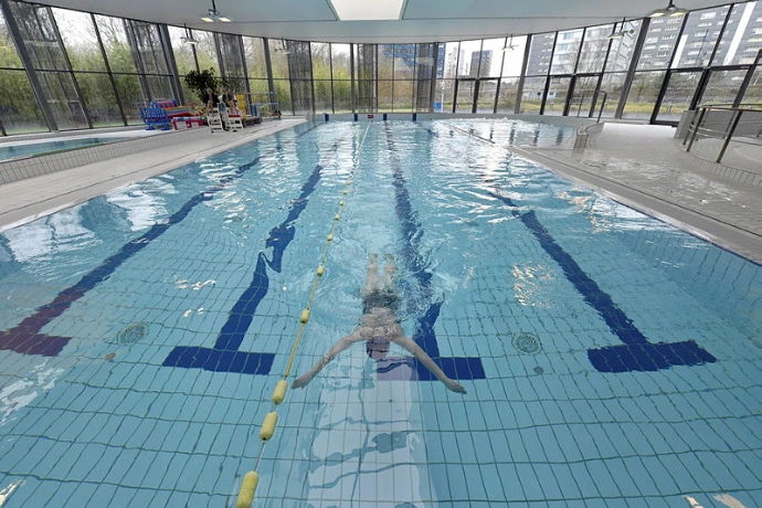 piscine a faire en famille se rafraichir