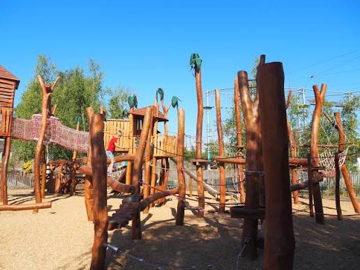 aire de jeux plein air en famille