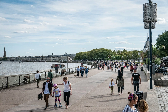 balade en famille autour des quais de bordeaux