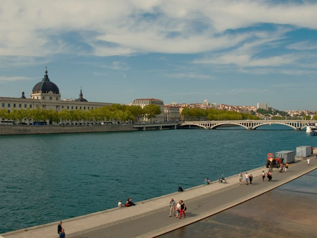 balade en famille autour des quais de lyon