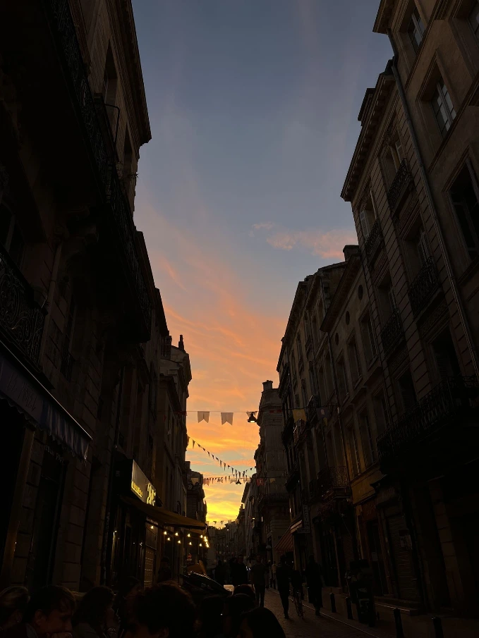 Coucher de soleil Place Fernand Lafargue